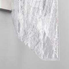 Настенный светильник с плафоном из фактурного стекла 381/1