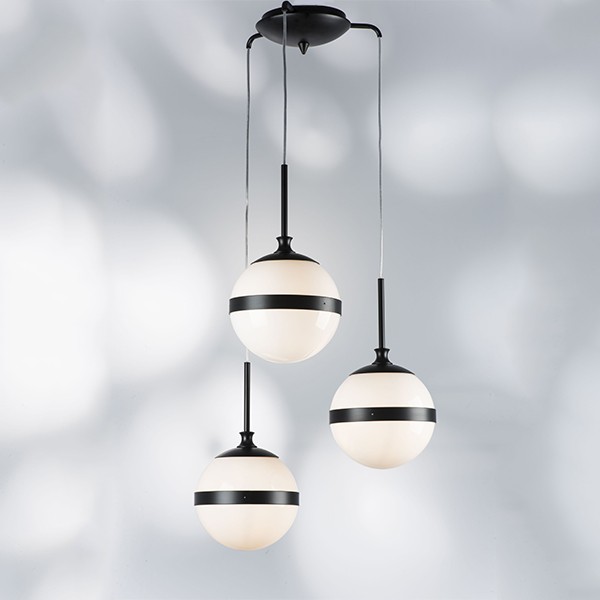 813137 Люстра GLOBO 3х40W E14 черный/белый