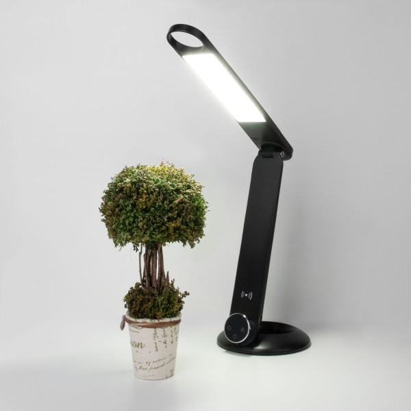 Светодиодная настольная лампа с беспроводной зарядкой 80428/1 черный