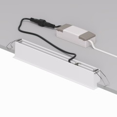 DK2515-WB Встраиваемый светильник SPACE со светодиодом L240mm 220V 20W 38° 4000К IP20 белый/черный алюминий